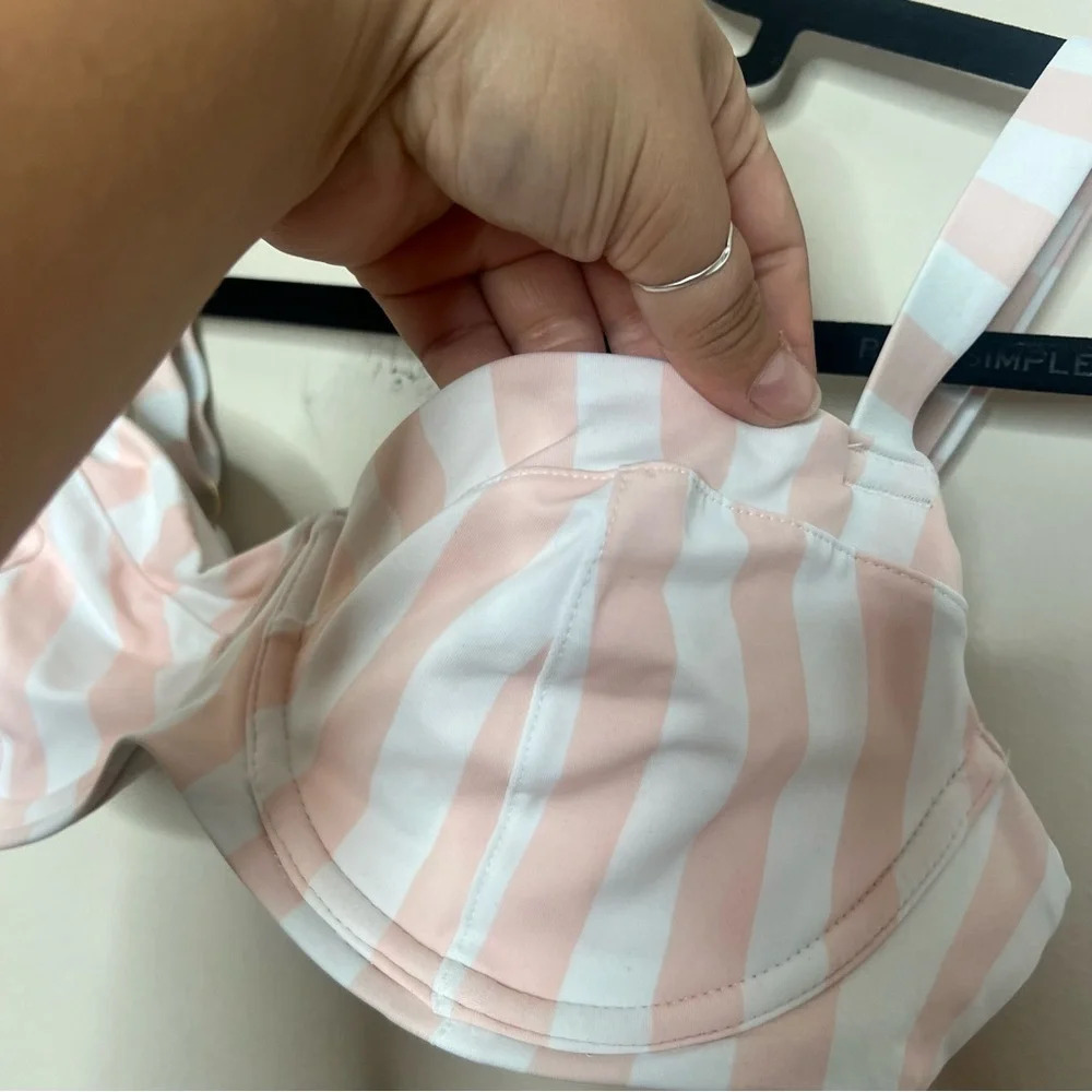 Victoria Secret | Swim Top - Picture 4 of 6